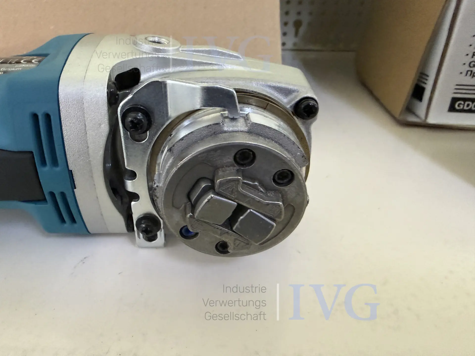 Akku-Winkelschleifer MAKITA DGA519 – foto 9 – kavel bij IVG, Bielefeld