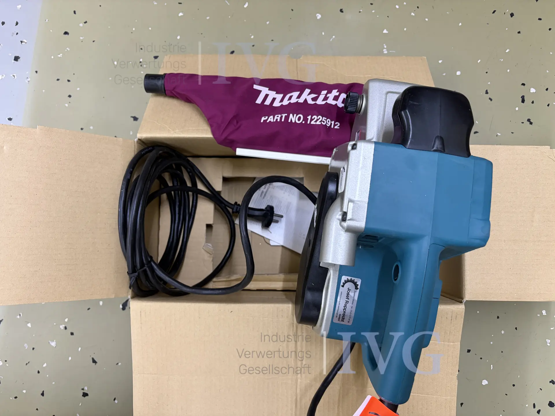Bandschleifer MAKITA 9920 – foto 3 – kavel bij IVG, Bielefeld