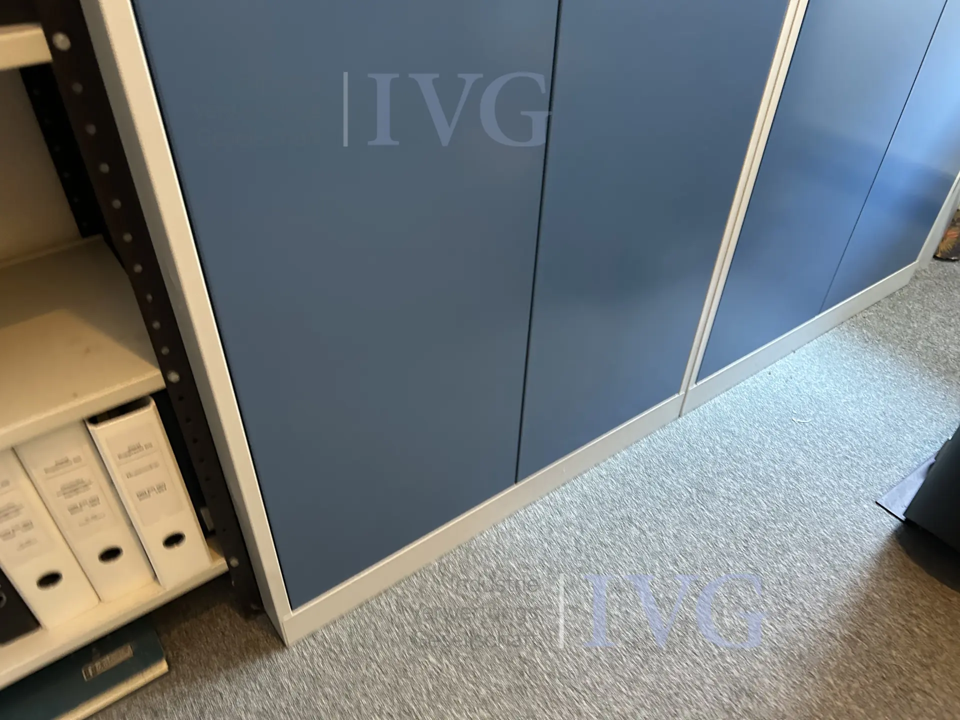Stalen kasten (blauw) – foto 2 – kavel bij IVG, Bielefeld