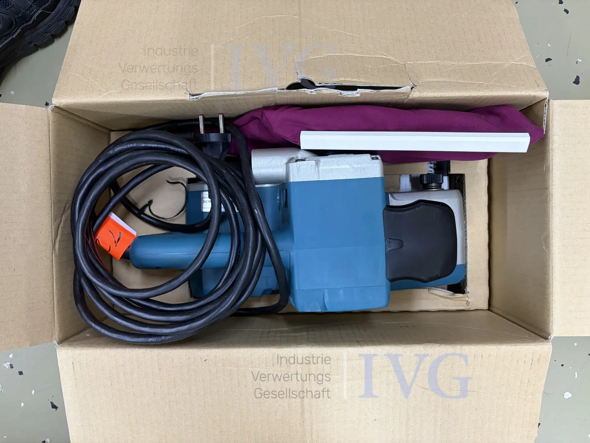 Bandschleifer MAKITA 9920 – foto 6 – kavel bij IVG, Bielefeld