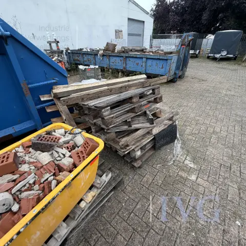 Thumbnail 100