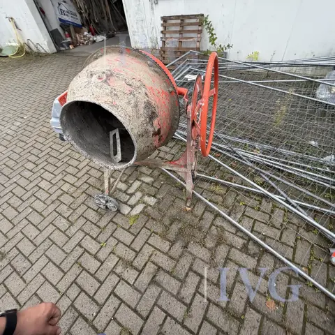 Thumbnail 5