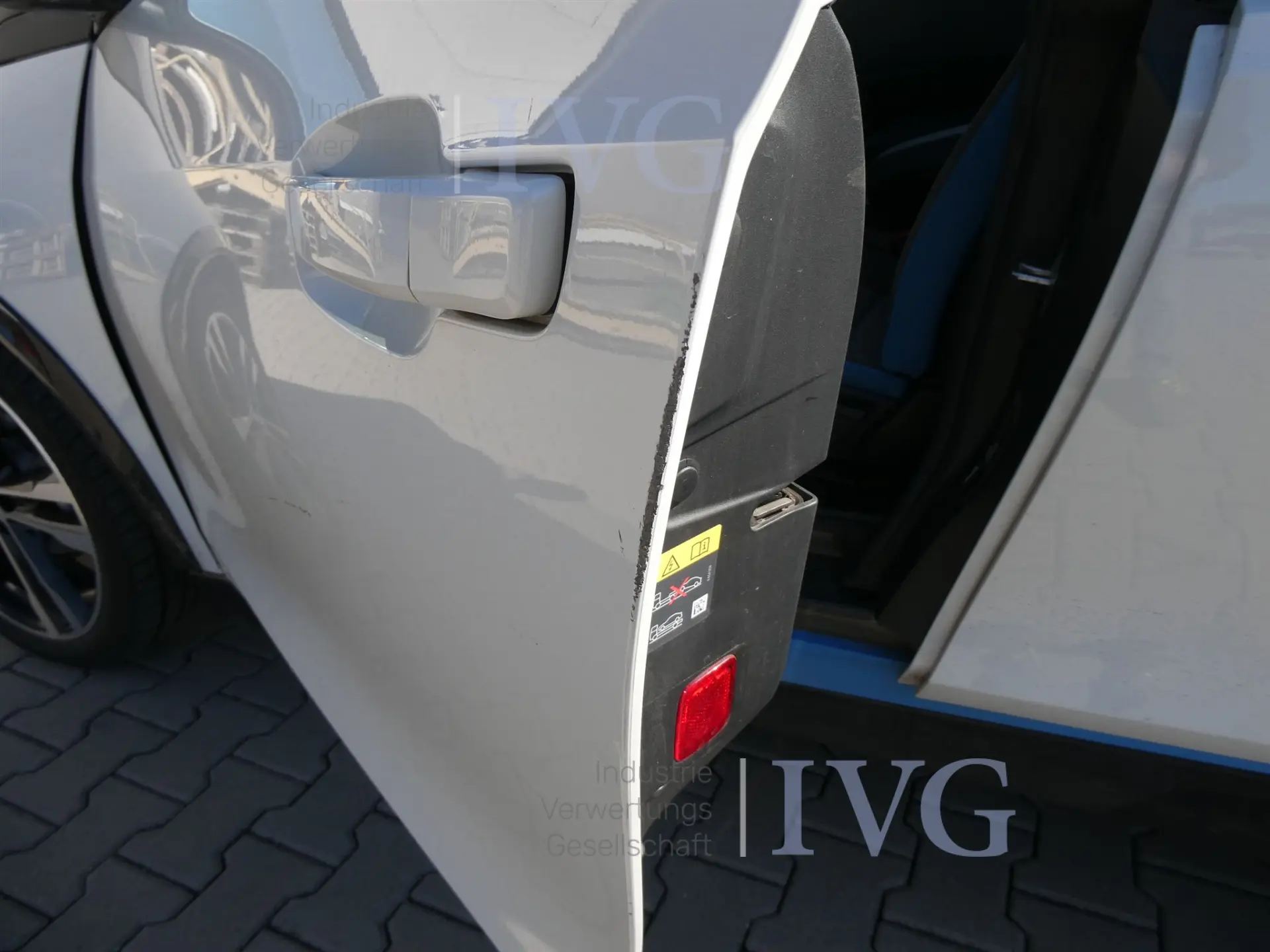 Limousine BMW i3s – foto 9 – kavel bij IVG, Zotzenheim