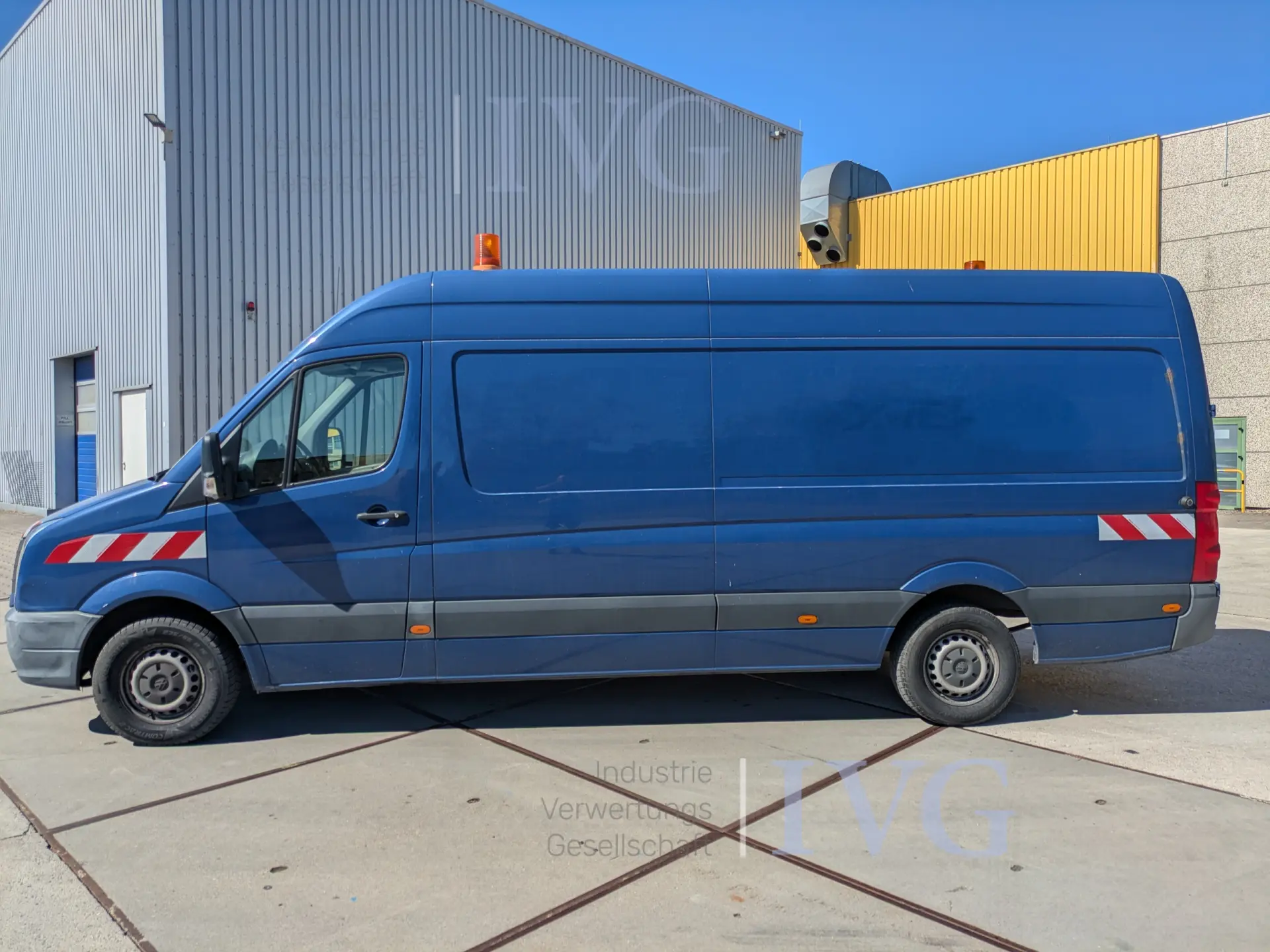 VW Crafter mit Regalsystem VW Crafter 2.0 – foto 2 – kavel bij IVG, Kalkar