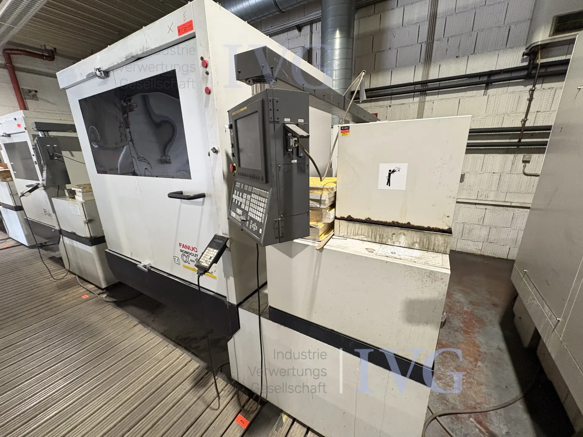 Drahterodiermaschine FANUC Robocut Alpha-1IC A04B-0316-B001#E5 – foto 8 – kavel bij IVG, Halle