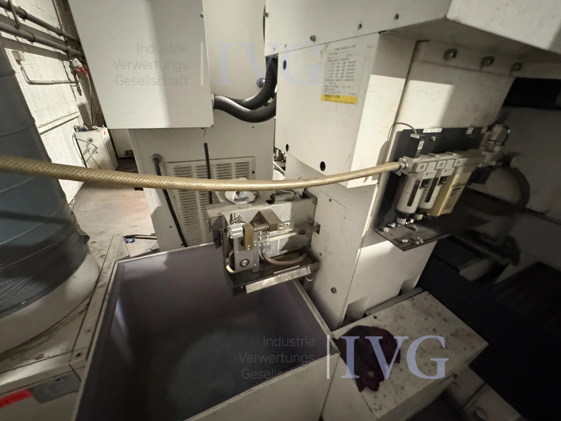 Drahterodiermaschine FANUC Robocut Alpha-1IC A04B-0316-B001#E5 – foto 5 – kavel bij IVG, Halle