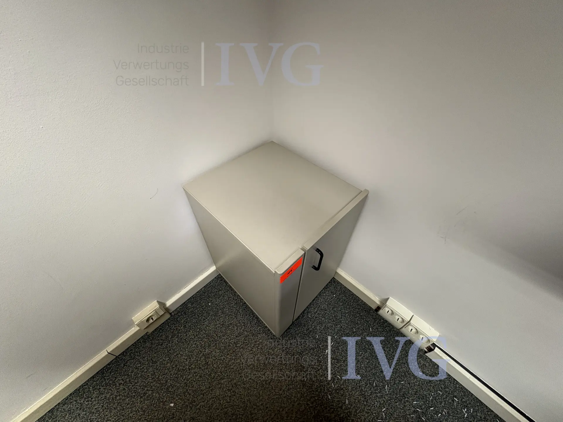 Büroraumausstattung – foto 5 – kavel bij IVG, Halle