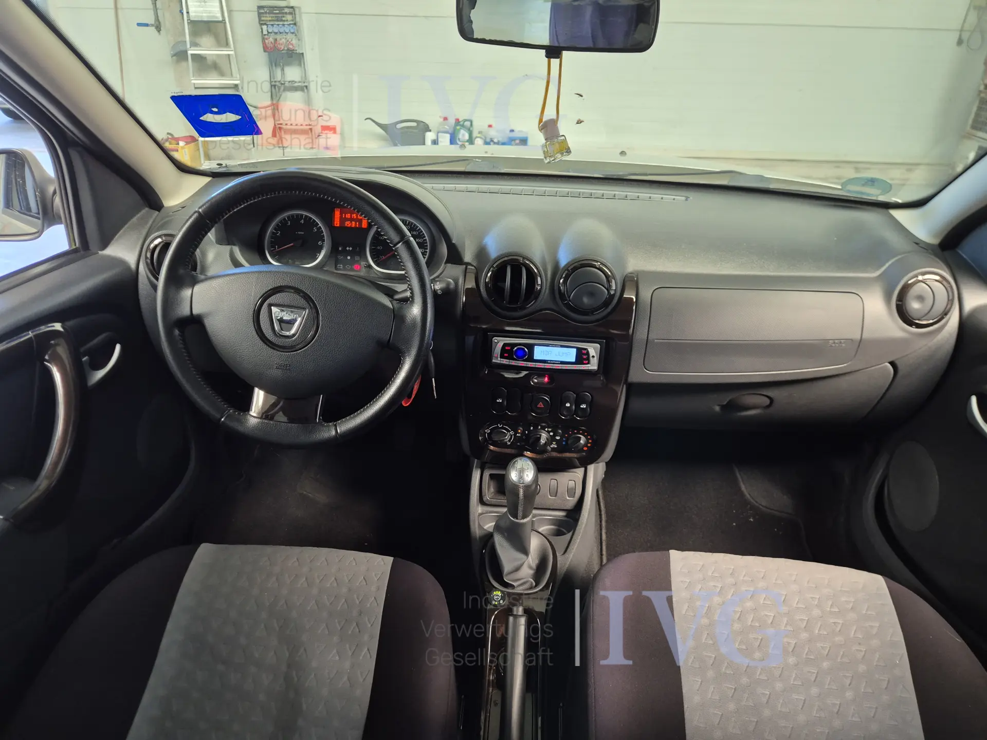 Combi-sedan DACIA Duster 1.6 – foto 15 – kavel bij IVG, Kirchlengern