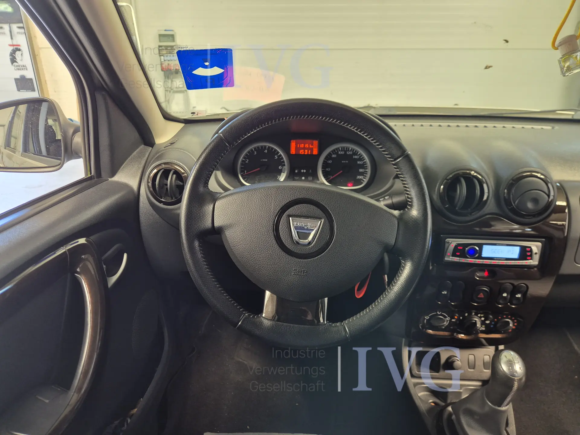 Combi-sedan DACIA Duster 1.6 – foto 16 – kavel bij IVG, Kirchlengern