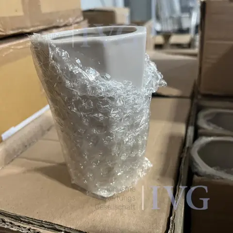 Lot of porcelain vases