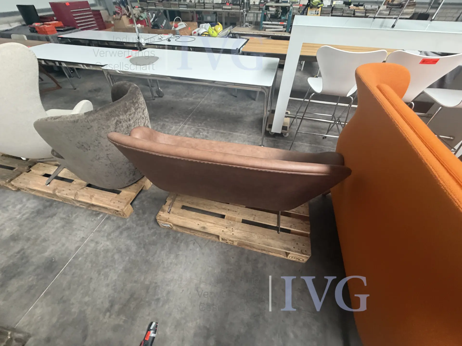 Sofa FRITZ HANSEN Das Schwansofa – foto 5 – kavel bij IVG, Kirchlengern