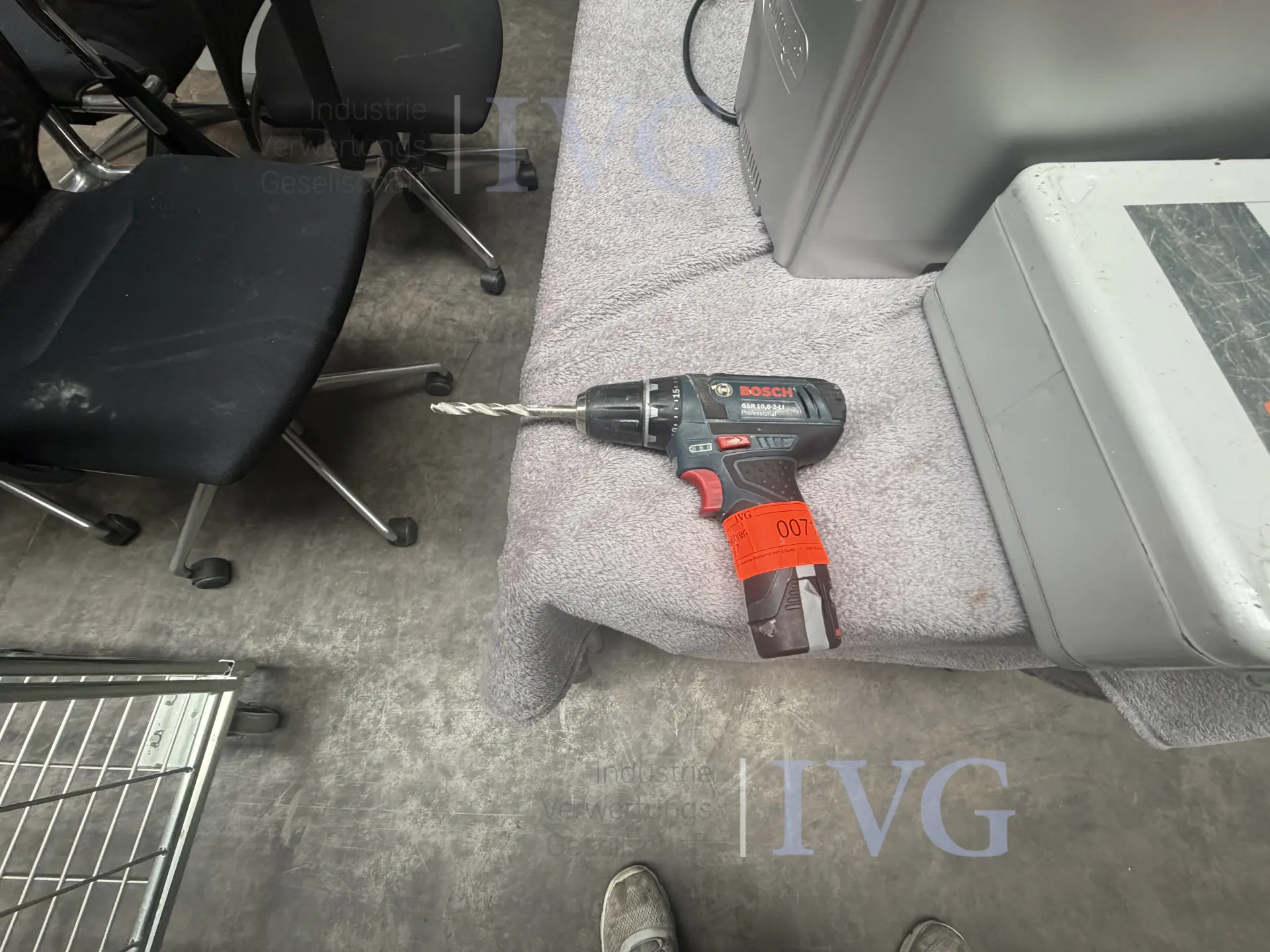 Akku-Schrauber BOSCH GSR 10.8-2-LI – foto 3 – kavel bij IVG, Kirchlengern