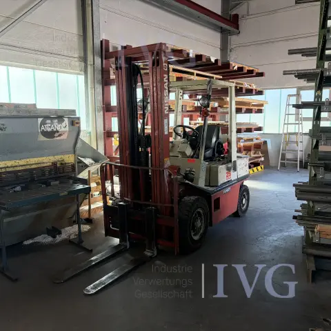 LPG forklift NISSAN PH02A25U