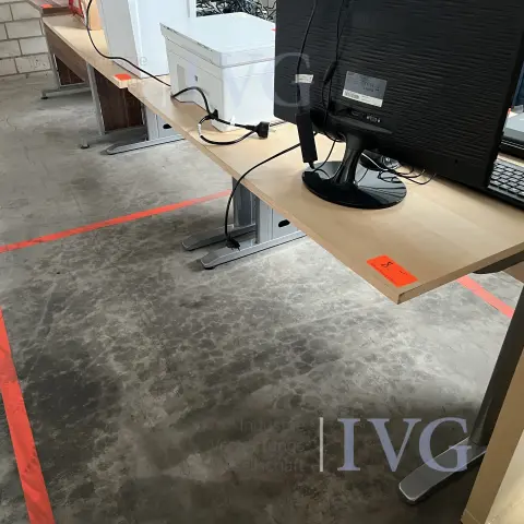 Schreibtische