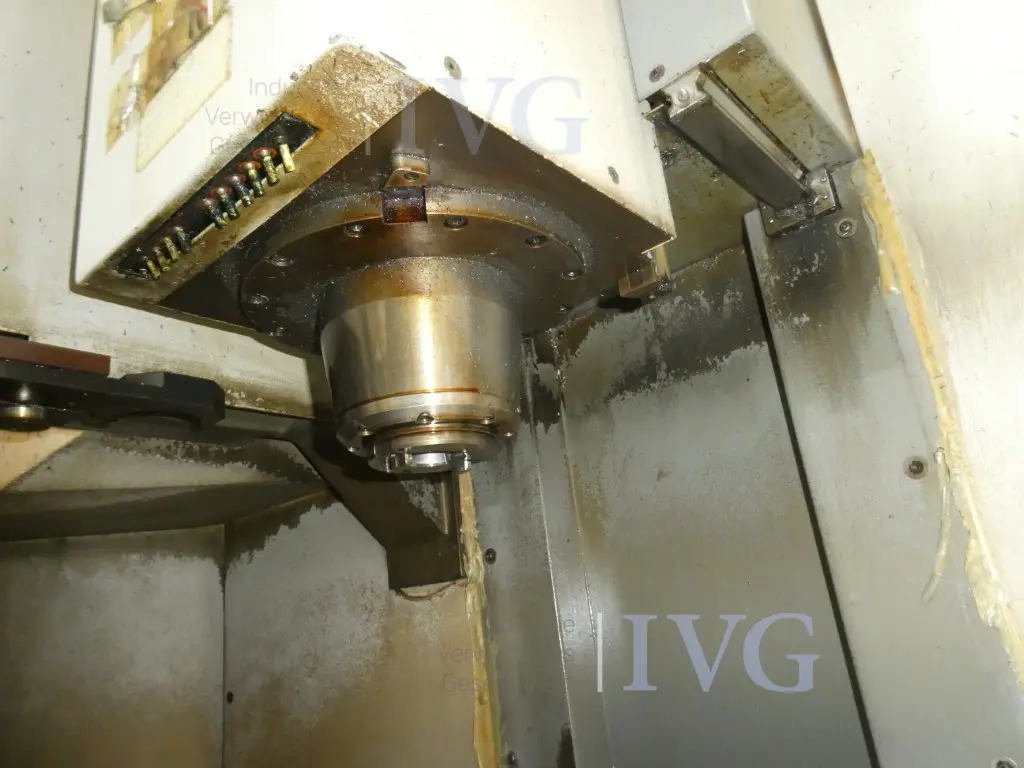 vertikales 3-Achs-Bearbeitungszentrum DMG DECKEL MAHO DMC635V – foto 6 – kavel bij IVG, Velen