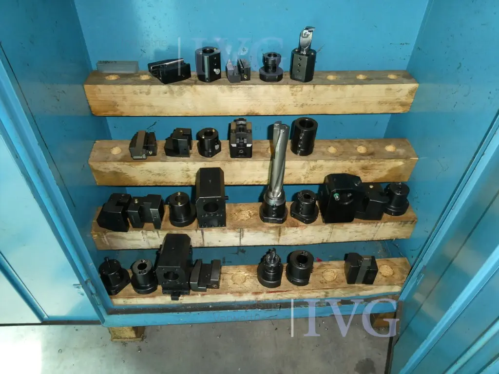 Stalen kast – foto 2 – kavel bij IVG, Velen