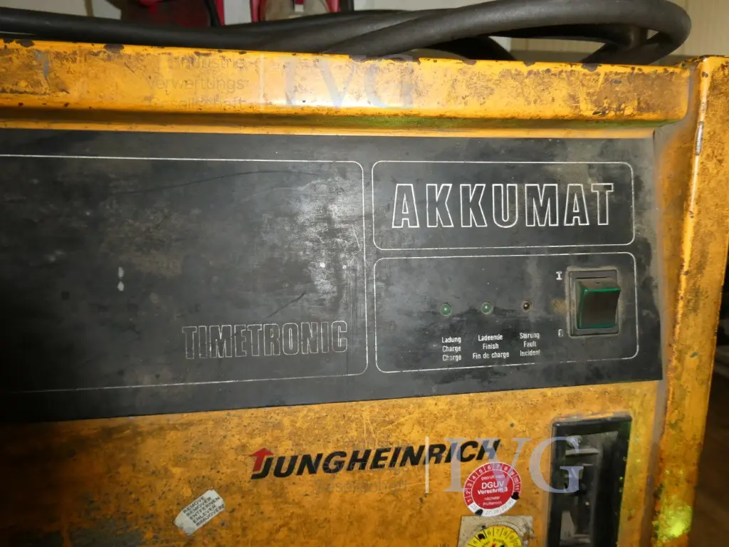 Batterie-Ladegerät JUNGHEINRICH Akkumat – foto 2 – kavel bij IVG, Velen