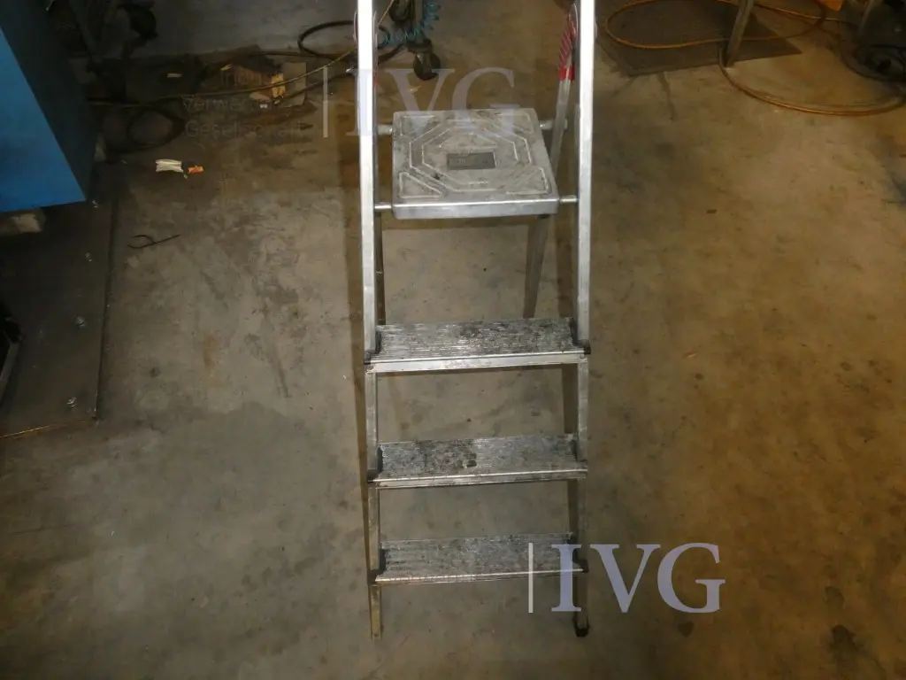 HAILO aluminium trapladder – foto 2 – kavel bij IVG, Velen