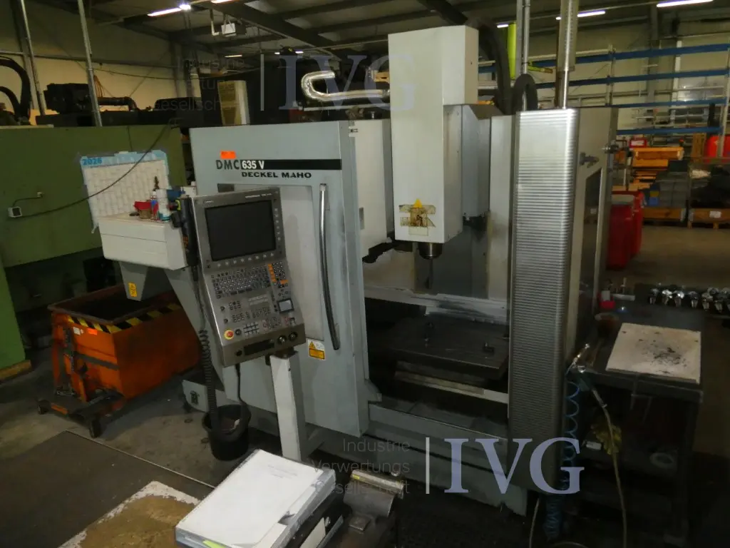vertikales 3-Achs-Bearbeitungszentrum DMG DECKEL MAHO DMC635V – kavel bij IVG, Velen