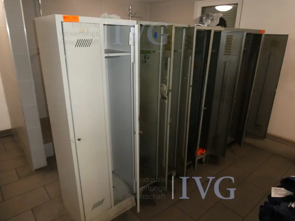 Posten Stahl-Spinde – foto 2 – kavel bij IVG, Velen