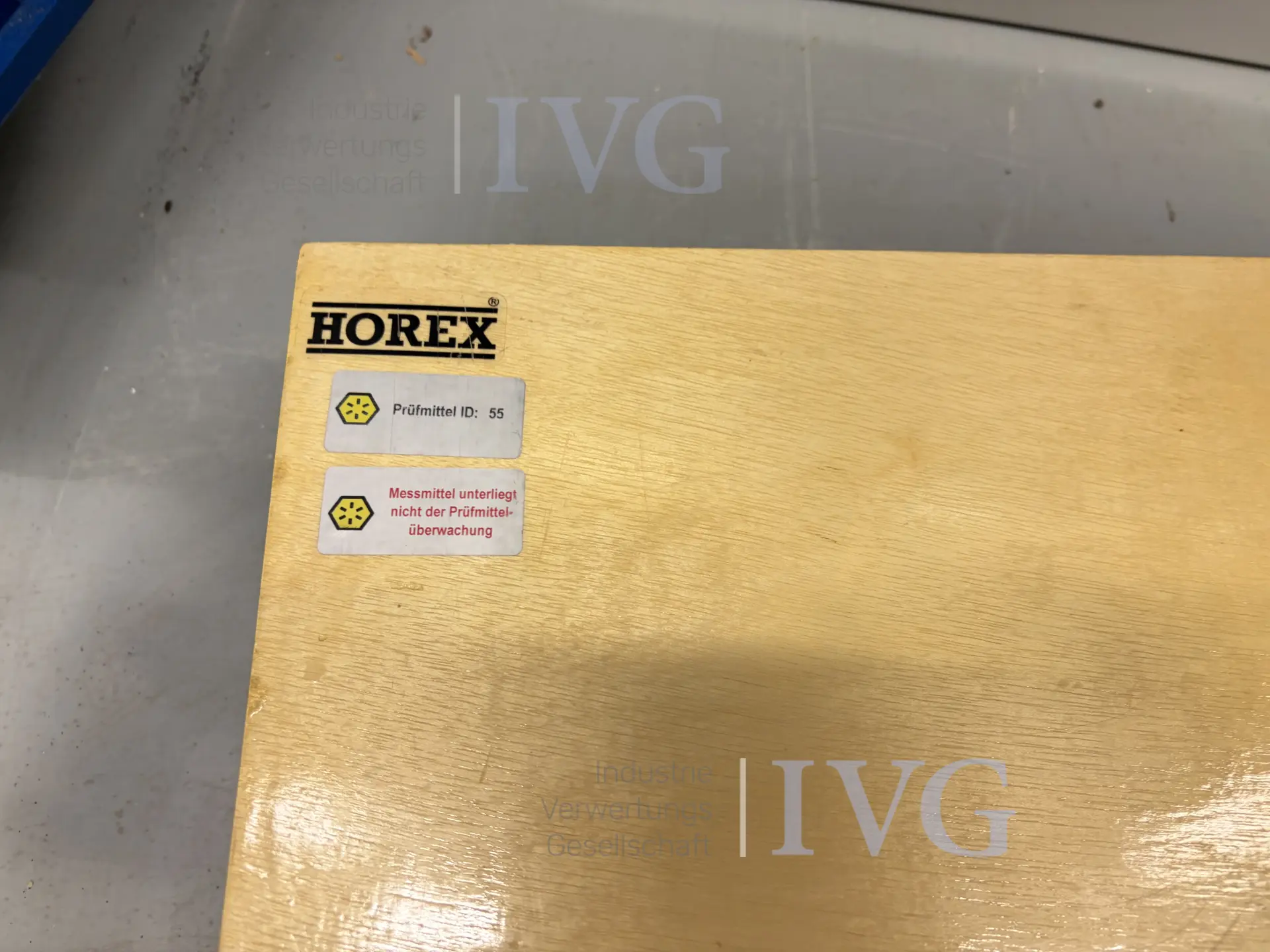 Schrank mit Messmittel FLUKE - HOLEX MegOhmMeter 1550B – foto 19 – kavel bij IVG, Luckenwalde