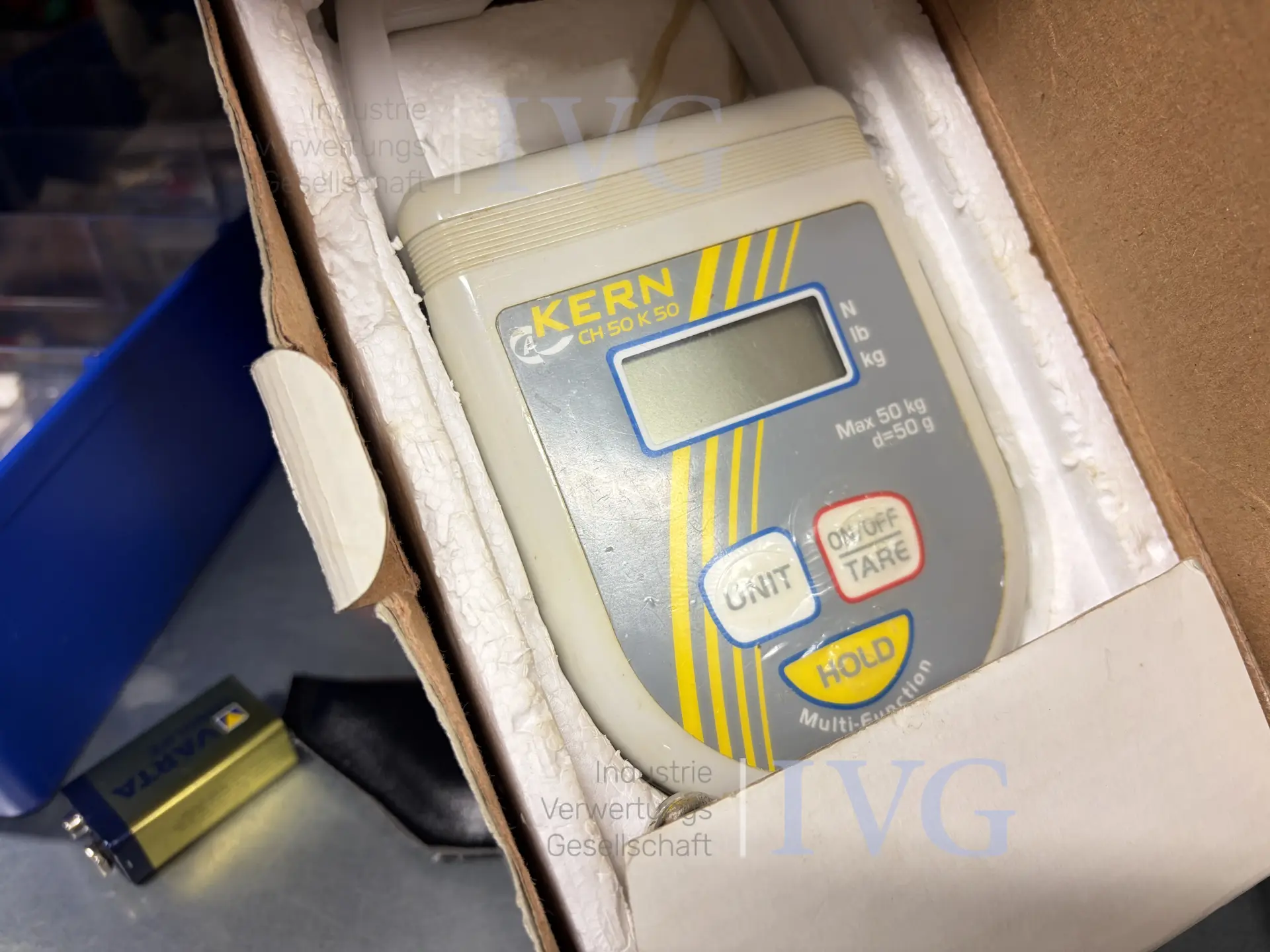 Schrank mit Messmittel FLUKE - HOLEX MegOhmMeter 1550B – foto 9 – kavel bij IVG, Luckenwalde
