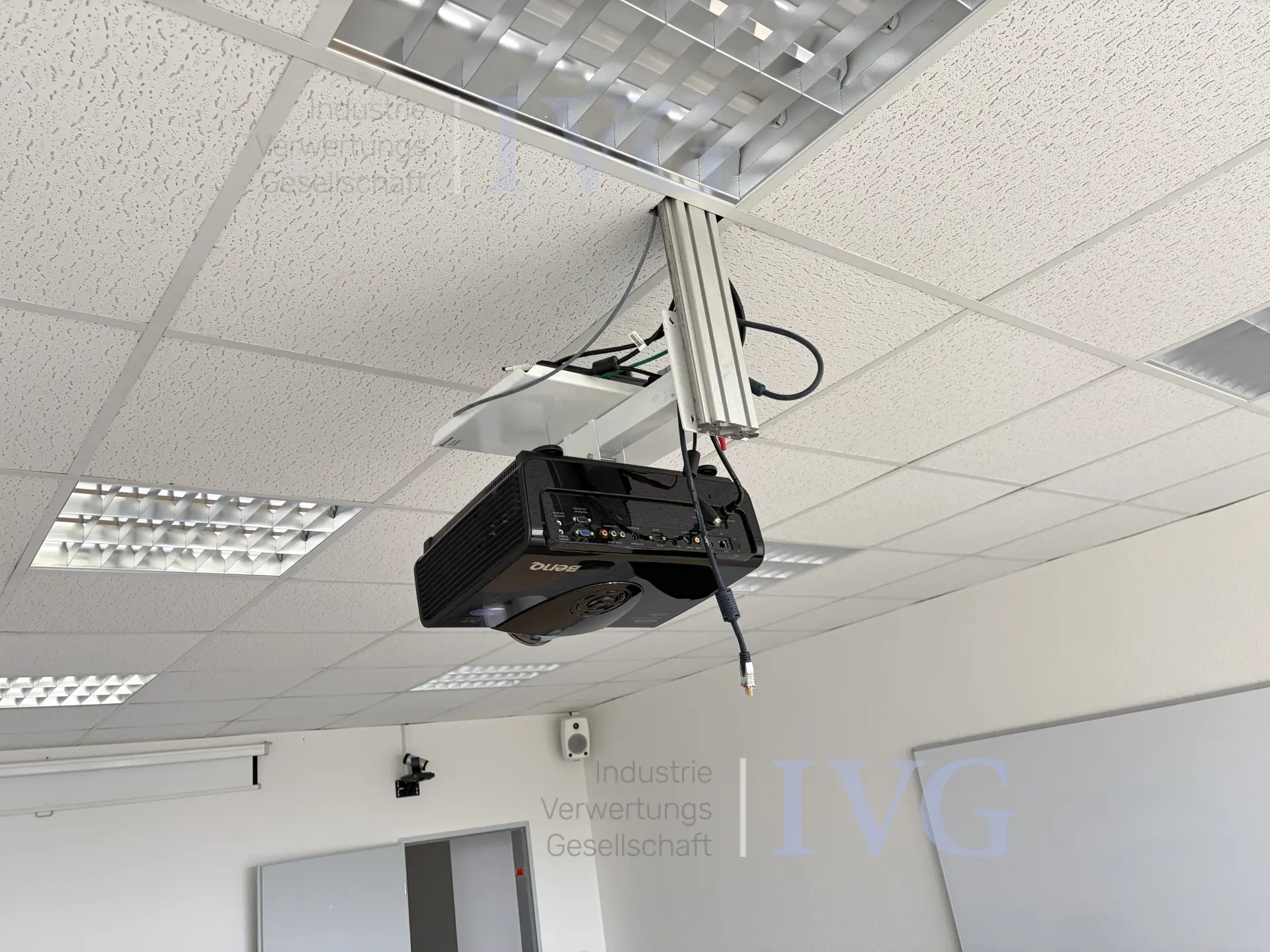 Besprechungsraum mit Beamer BENQ – foto 10 – kavel bij IVG, Luckenwalde