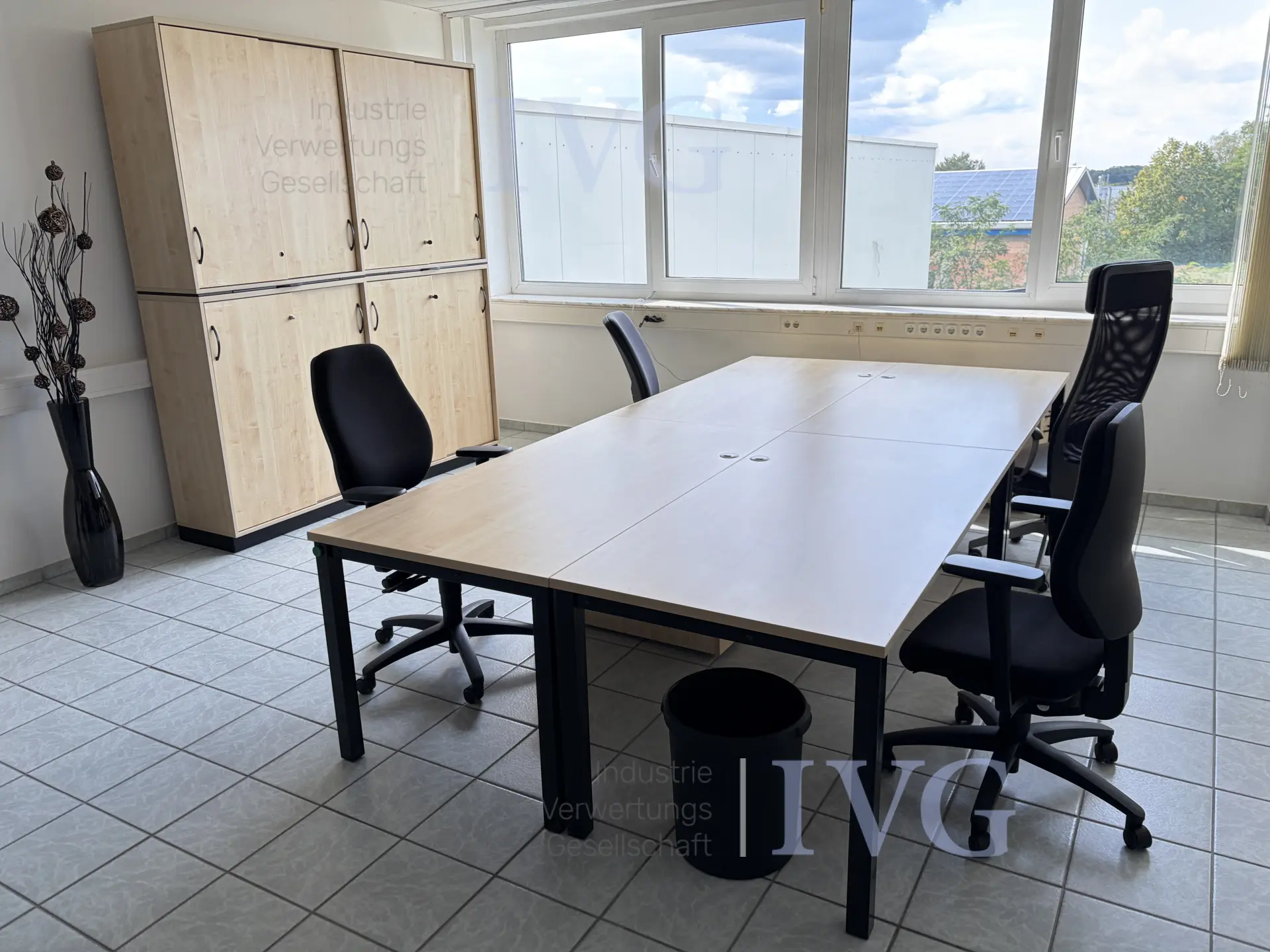 Büroausstattung Besprechungstisch - Schreibtische - Stühle - Schränke – foto 2 – kavel bij IVG, Luckenwalde