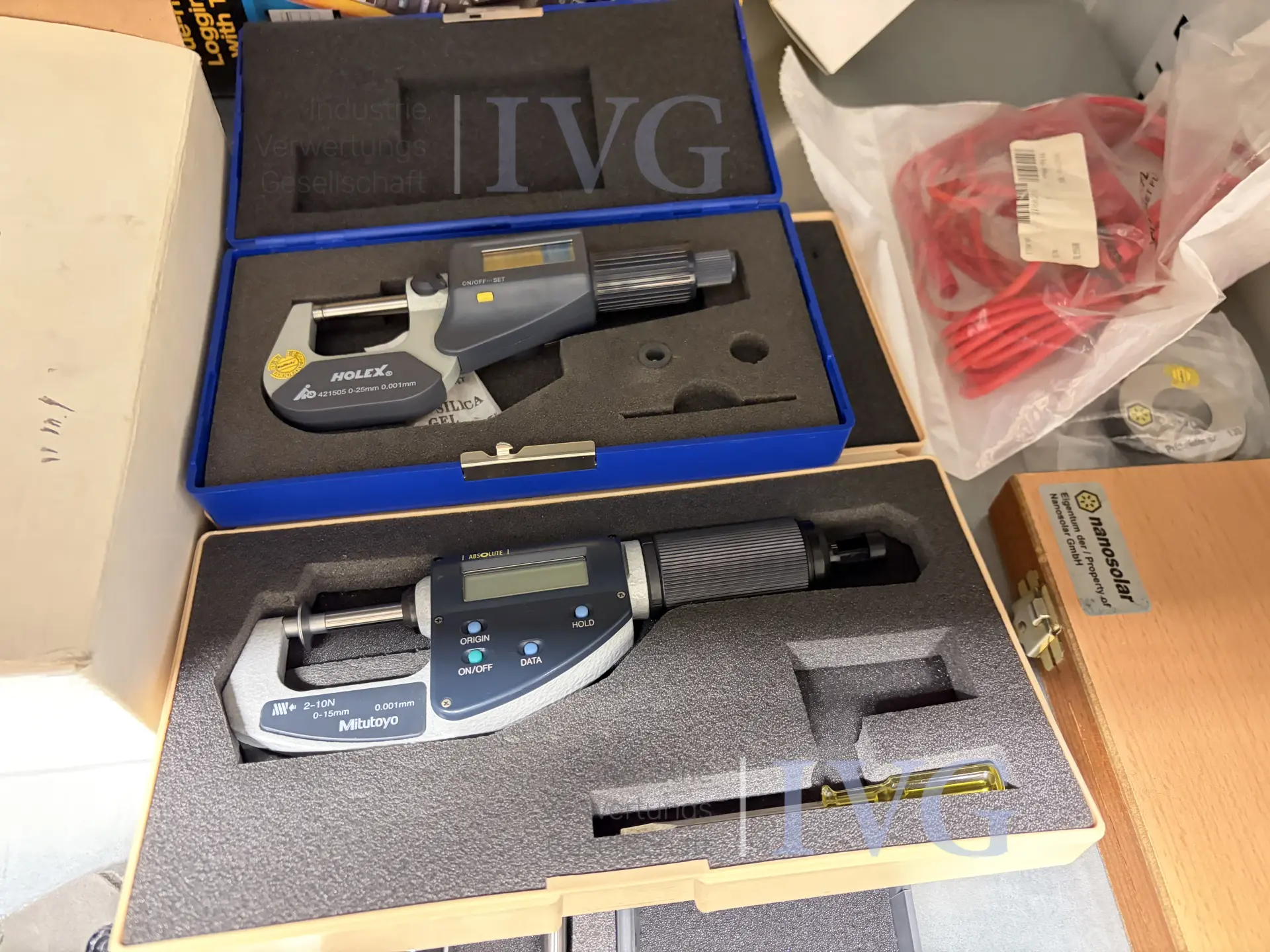 Schrank mit Messmittel FLUKE - HOLEX MegOhmMeter 1550B – foto 11 – kavel bij IVG, Luckenwalde