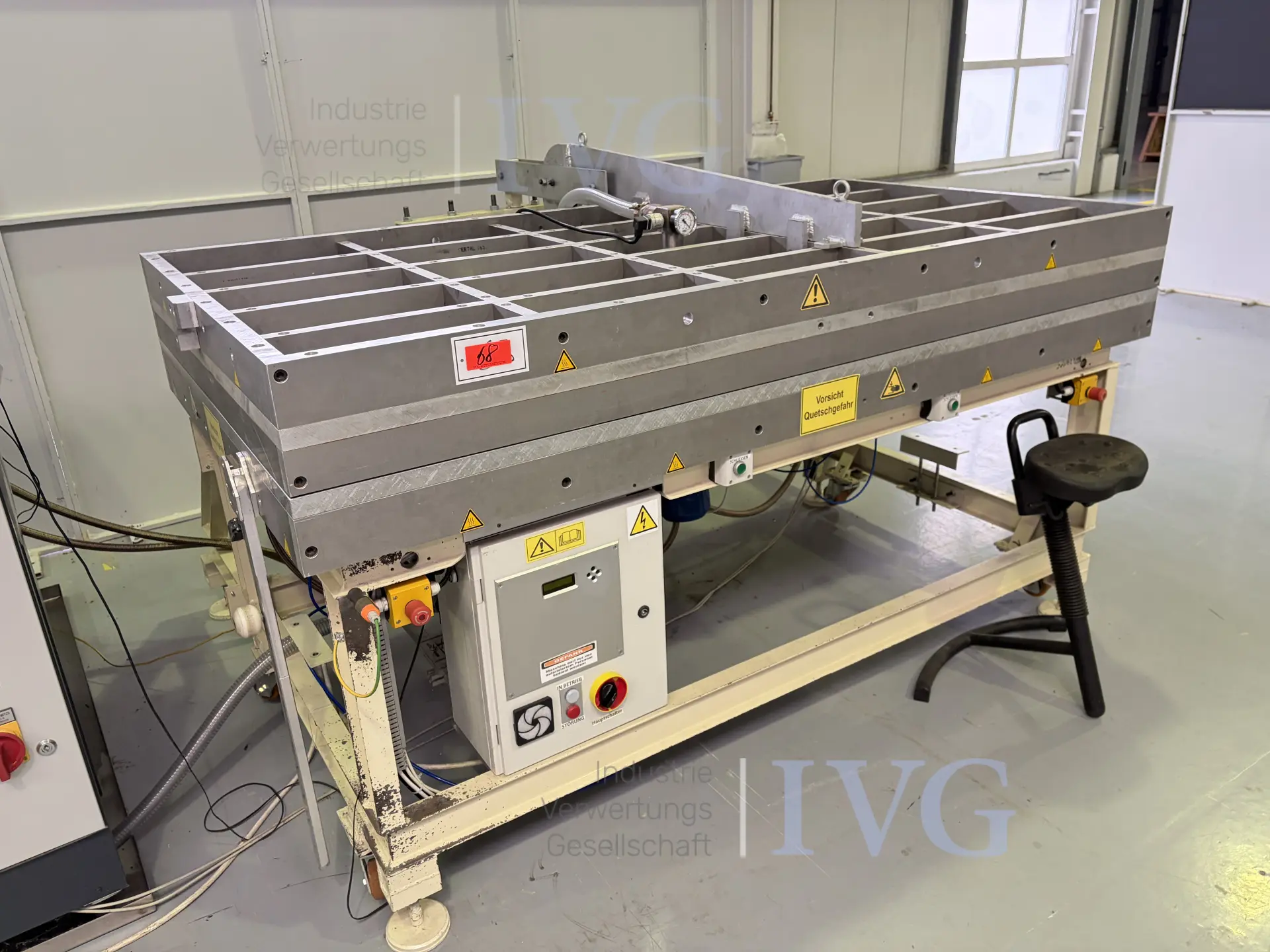 Laminator Vakuumpresse Solarzellen-Prototypenbau BUSCH - REGLOSPLAS Laminator V1 – foto 5 – kavel bij IVG, Luckenwalde