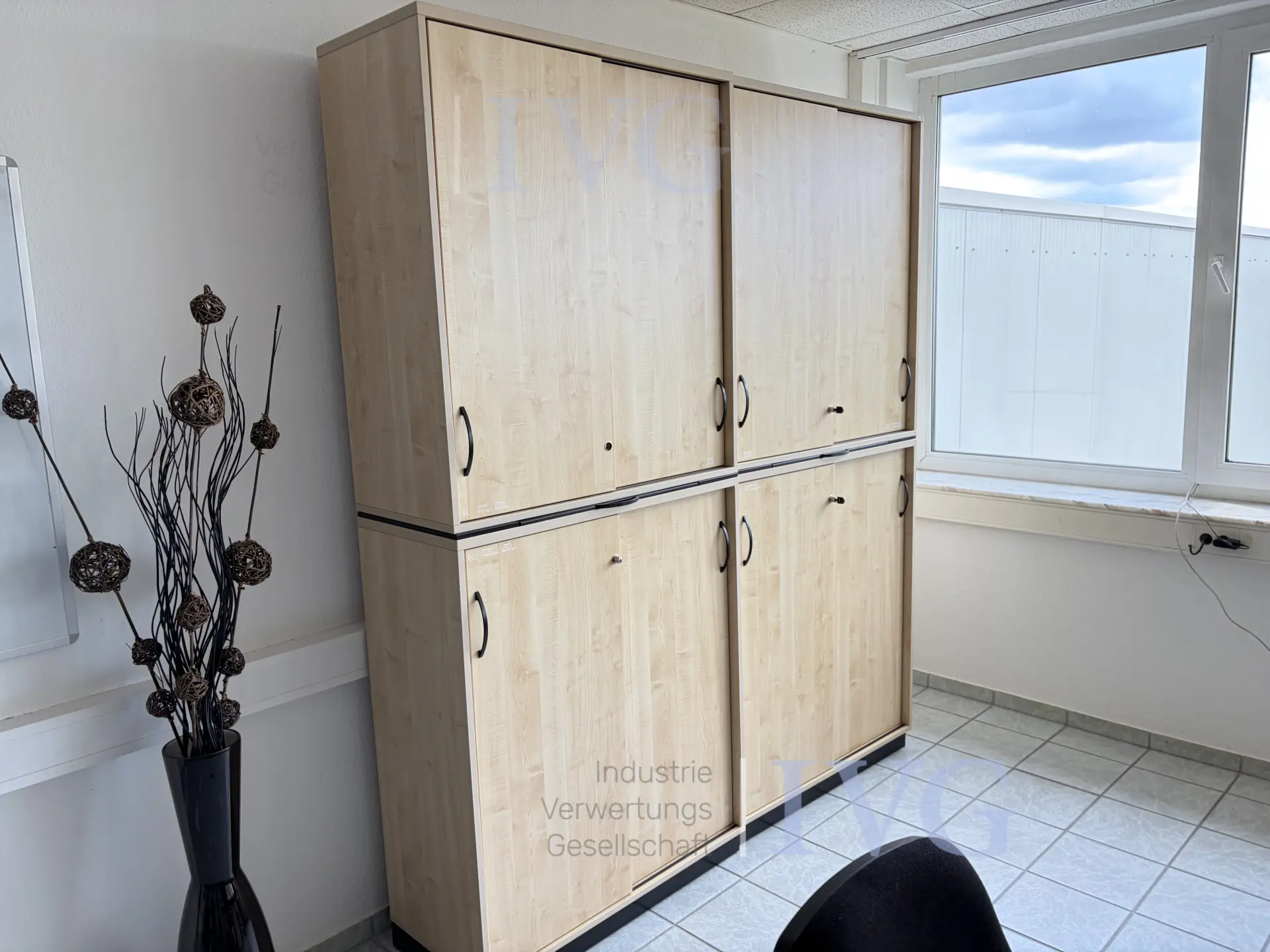 Büroausstattung Besprechungstisch - Schreibtische - Stühle - Schränke – foto 4 – kavel bij IVG, Luckenwalde