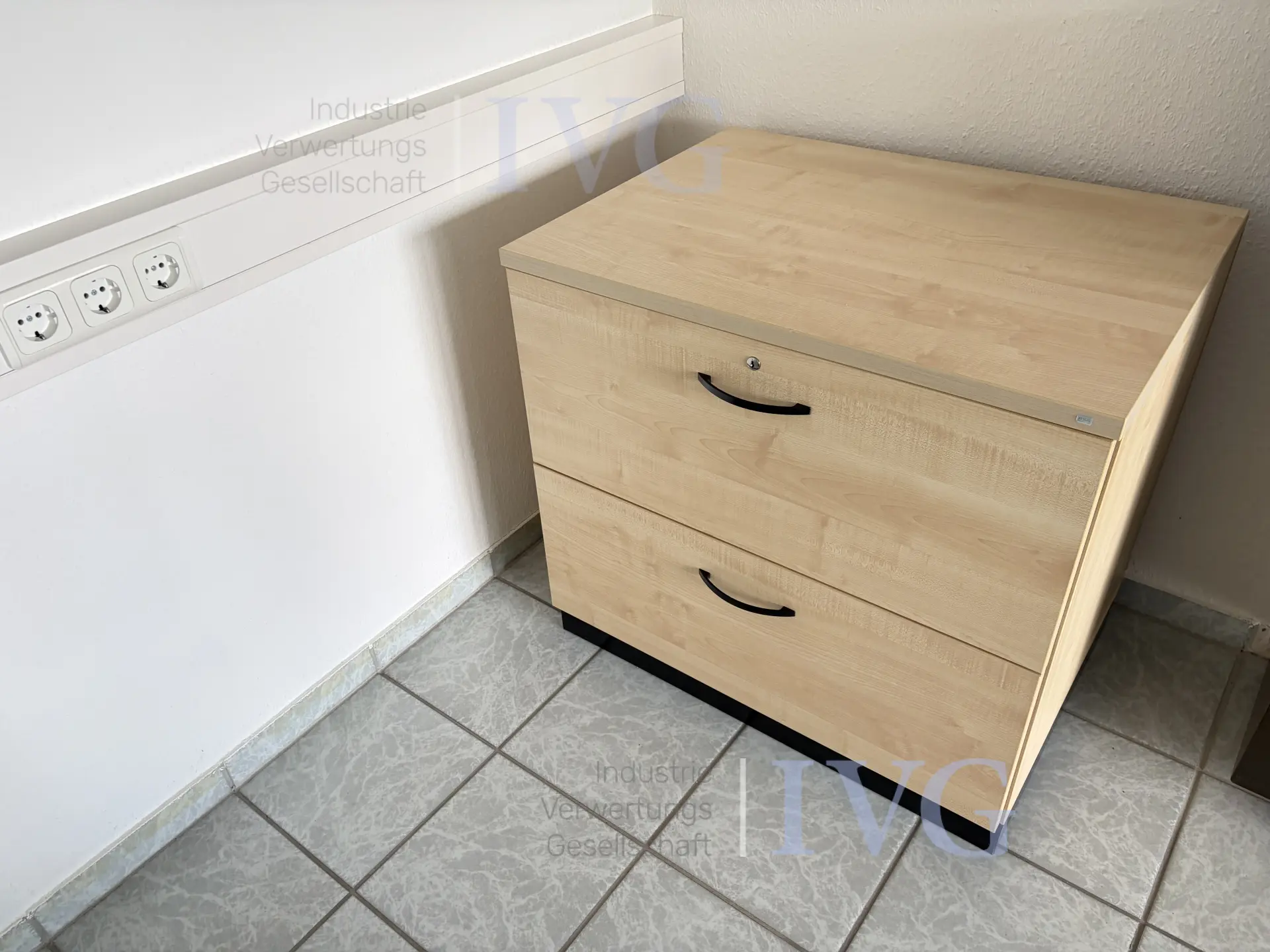 Büroausstattung Besprechungstisch - Schreibtische - Stühle - Schränke – foto 8 – kavel bij IVG, Luckenwalde