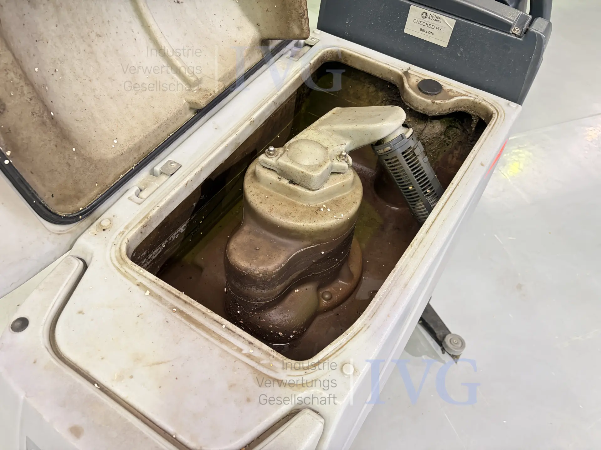 Bodenreiniger NILFISK BA 611 D – foto 6 – kavel bij IVG, Luckenwalde