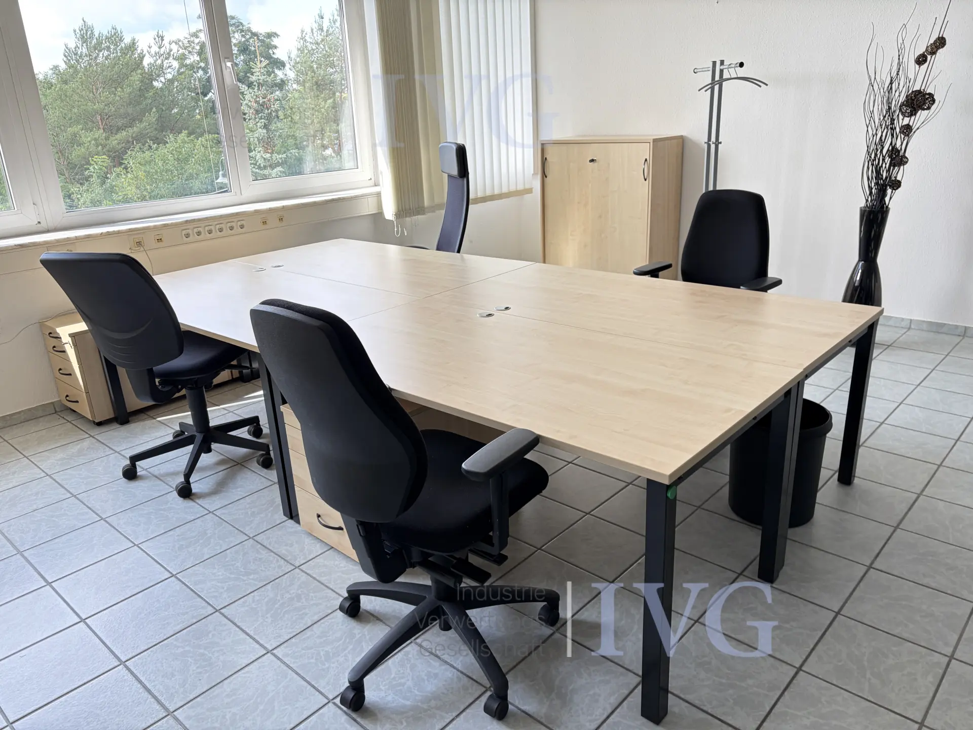 Büroausstattung Besprechungstisch - Schreibtische - Stühle - Schränke – foto 3 – kavel bij IVG, Luckenwalde