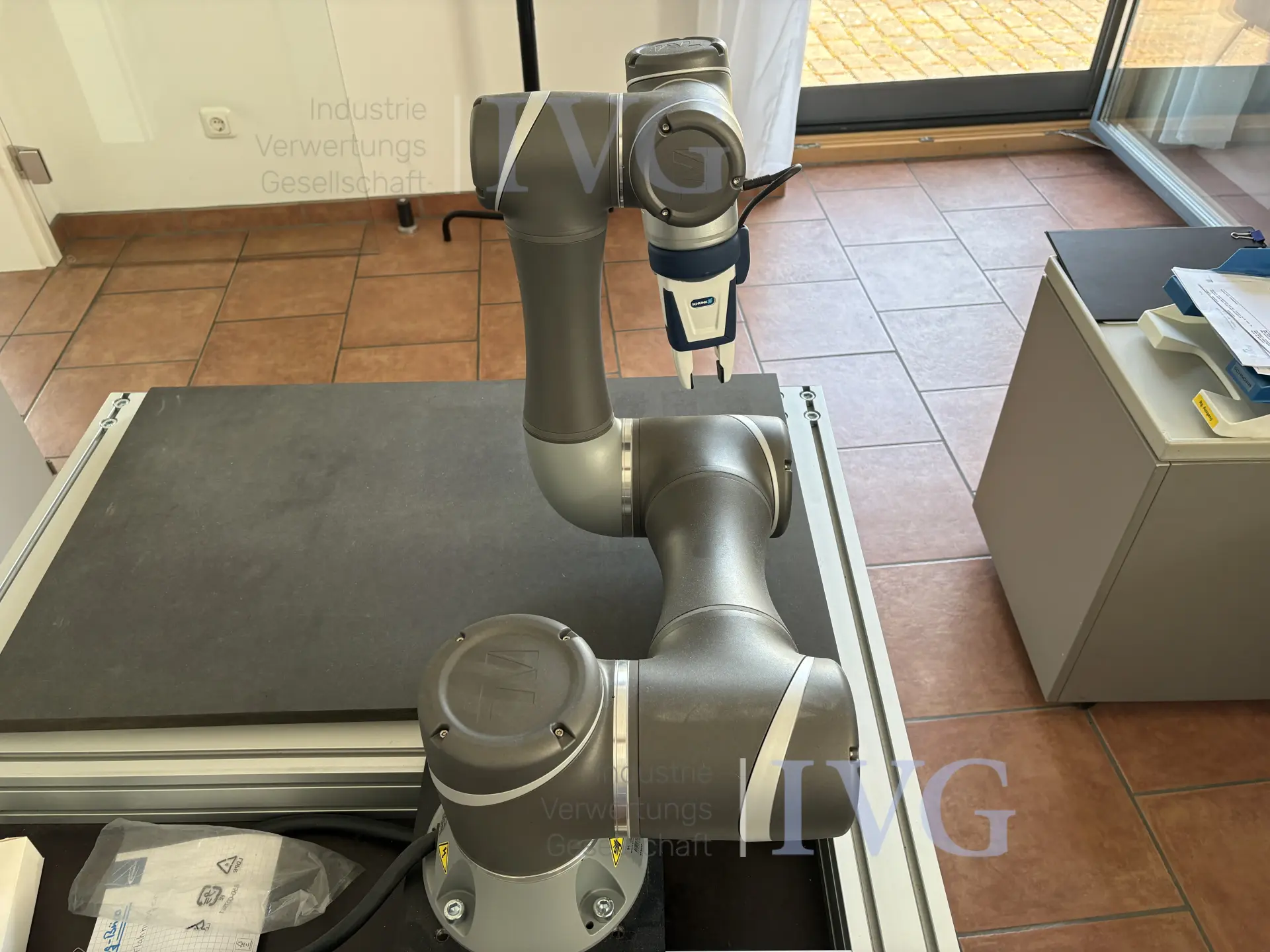 6-Achs-Roboter TECHMAN ROBOT TM5-700 – foto 6 – kavel bij IVG, Braunschweig