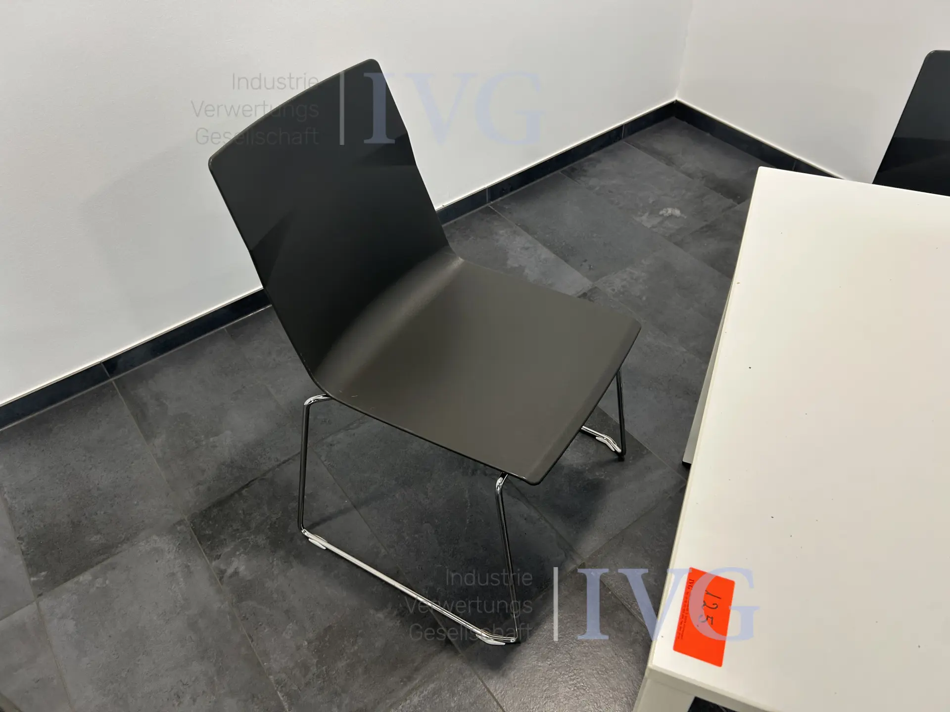 Posten Mobiliar – foto 5 – kavel bij IVG, Oyten