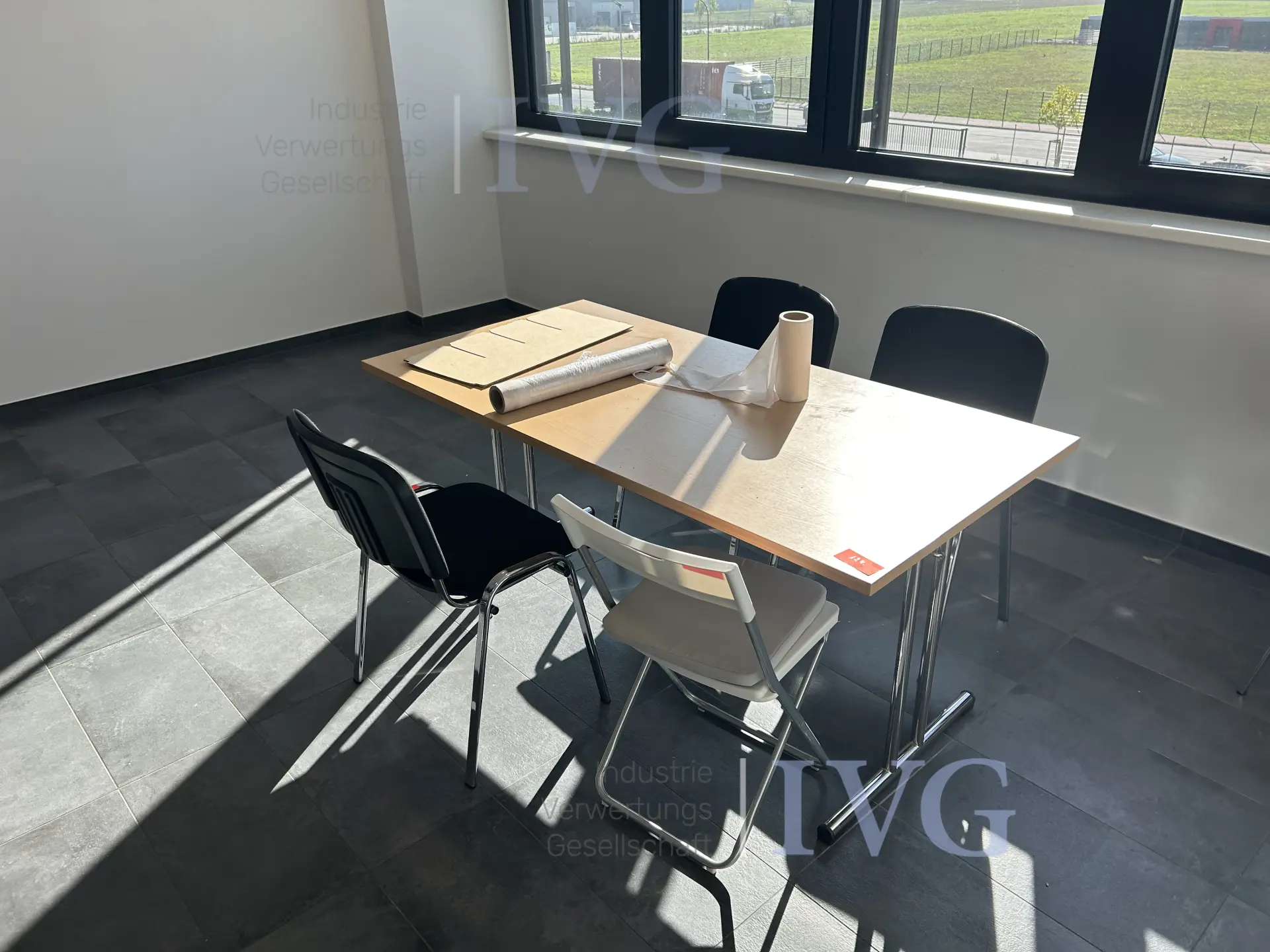 Posten Mobiliar – foto 2 – kavel bij IVG, Oyten