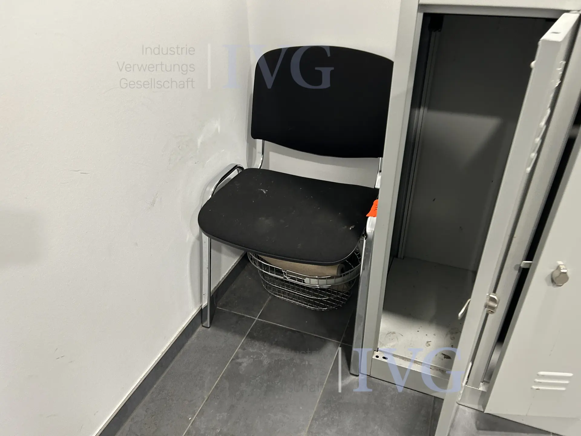 Stalen kluisjes met 4/8 deuren – foto 6 – kavel bij IVG, Oyten
