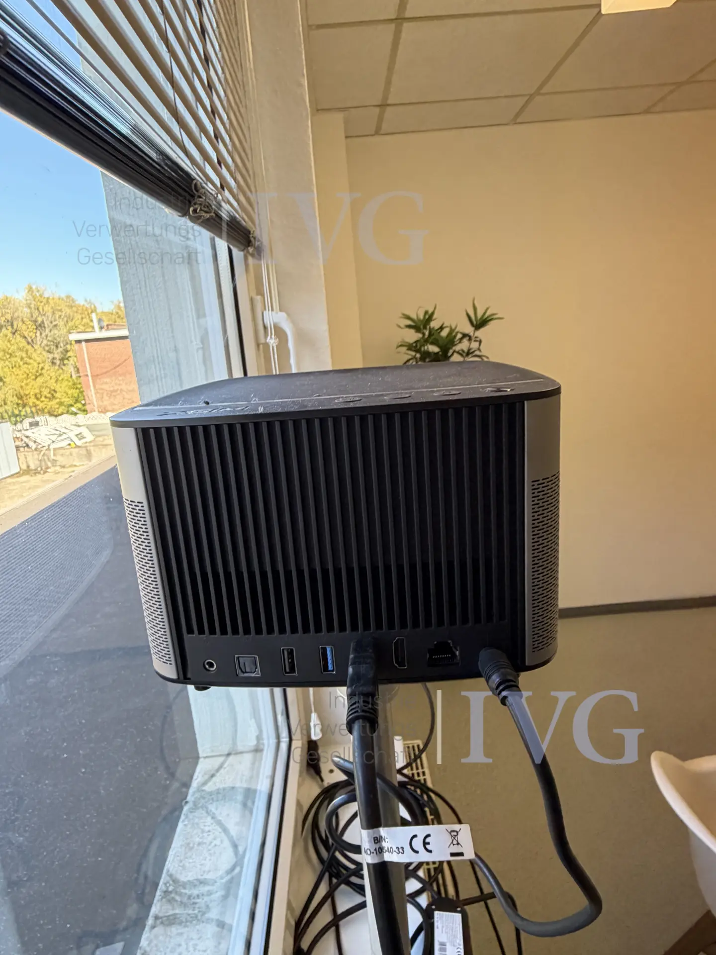 Beamer HARMAN/KARDON XHAD01 – foto 5 – kavel bij IVG, Stolberg