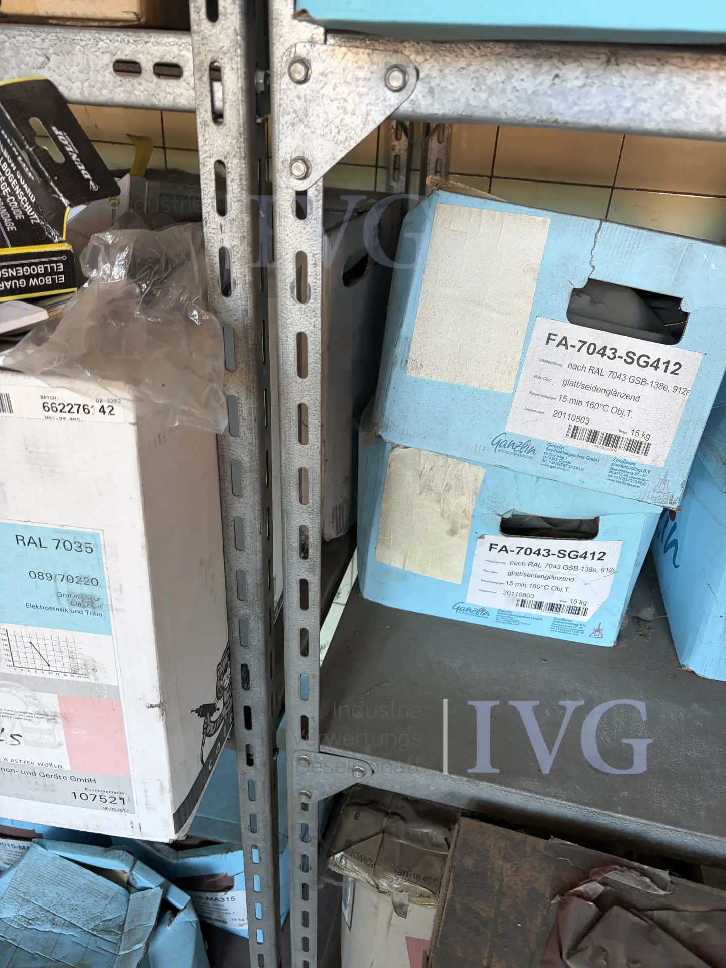 Fachbodenregale – foto 4 – kavel bij IVG, Stolberg