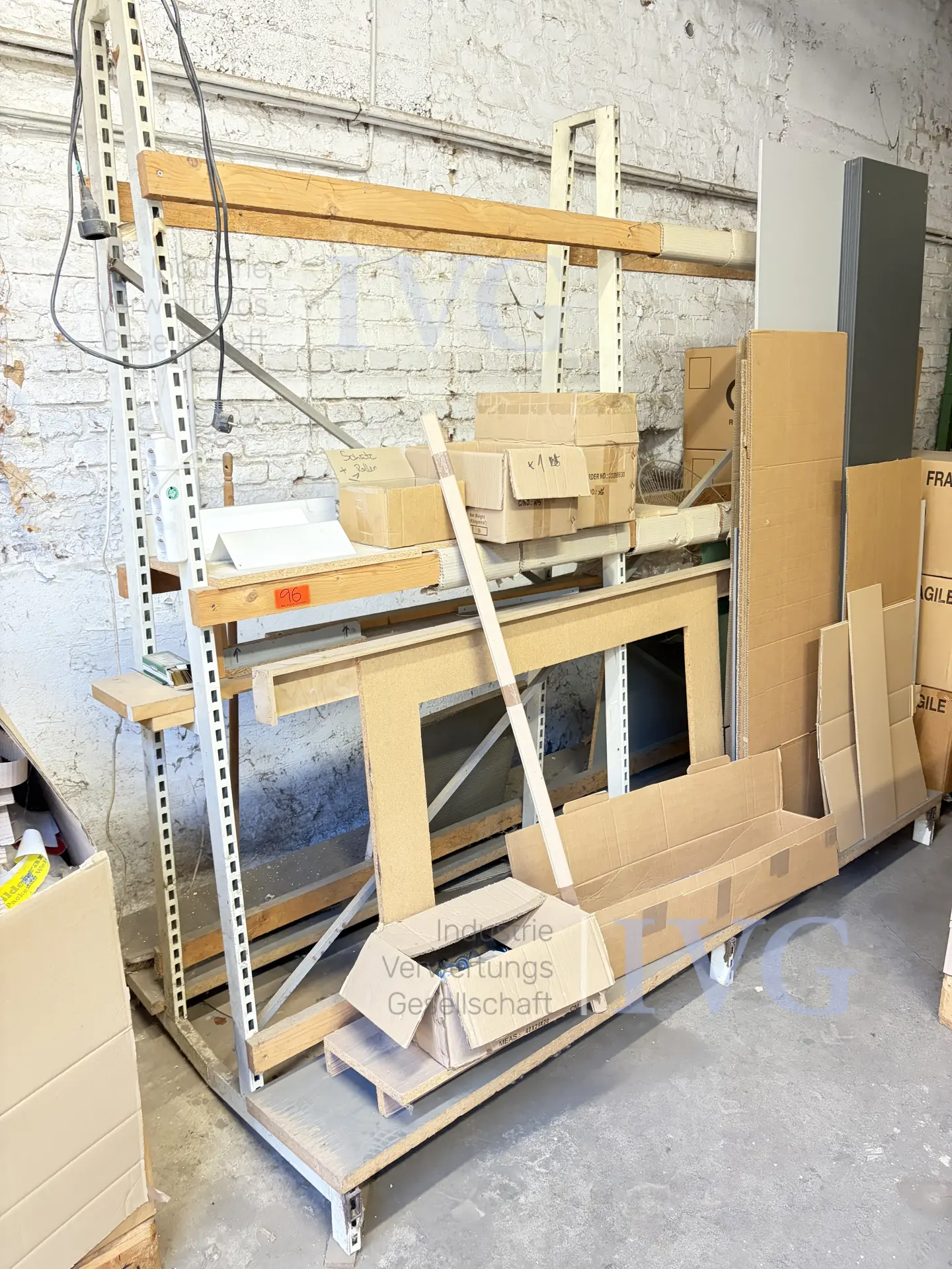 doppelseitiger Materialständer – foto 2 – kavel bij IVG, Stolberg