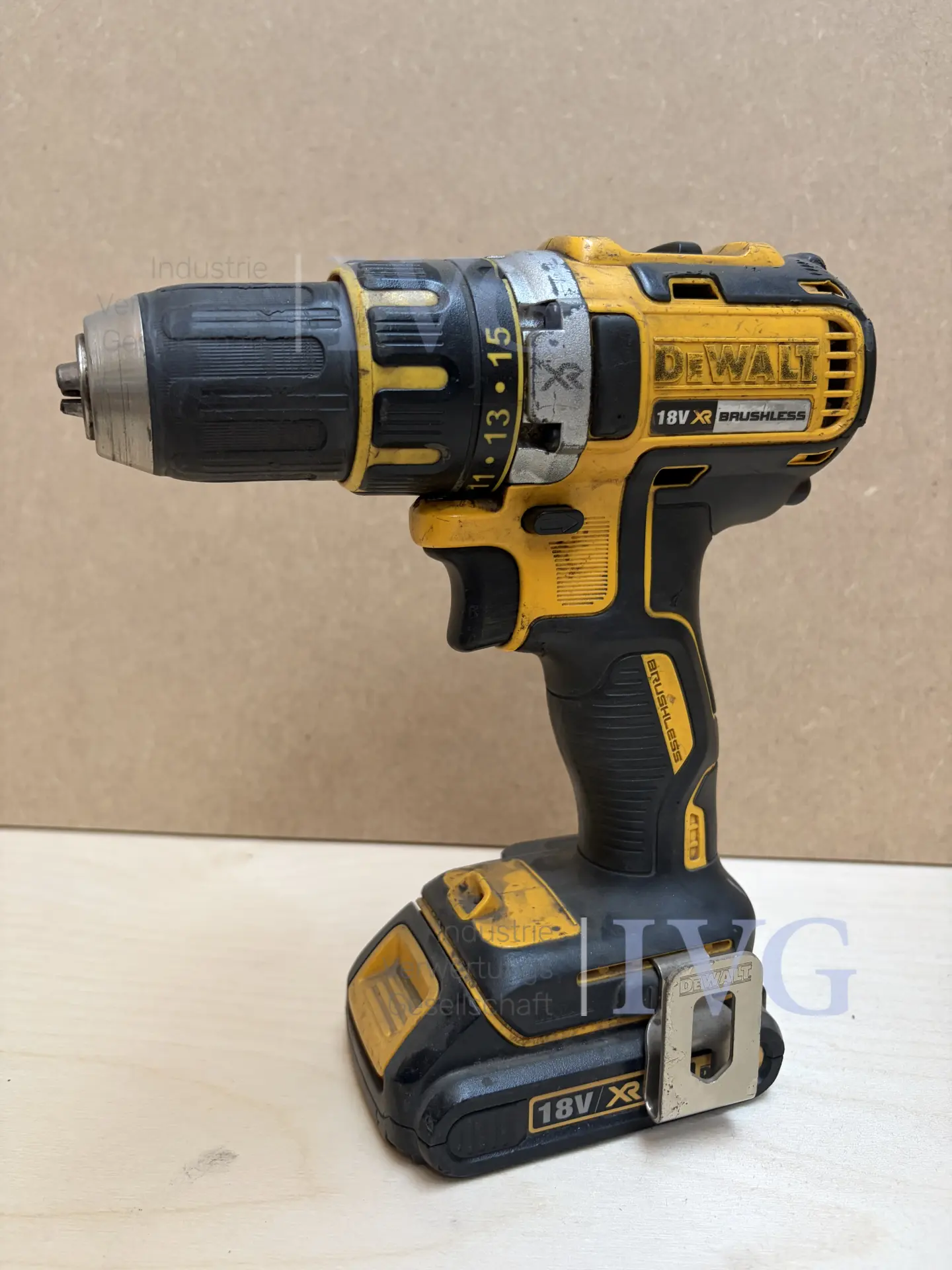 Akku-Schrauber DEWALT DCD97? – foto 2 – kavel bij IVG, Stolberg