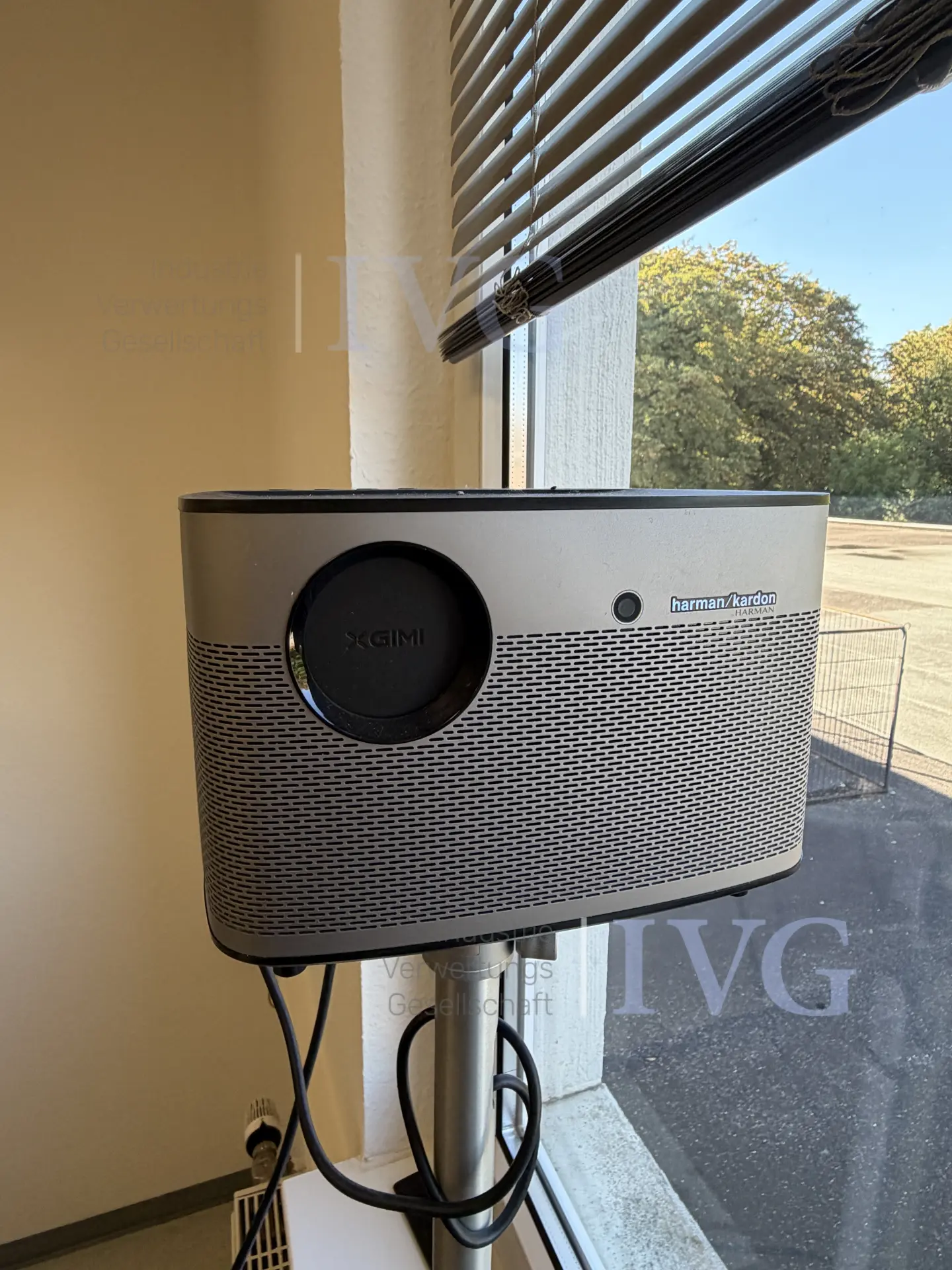 Beamer HARMAN/KARDON XHAD01 – foto 3 – kavel bij IVG, Stolberg