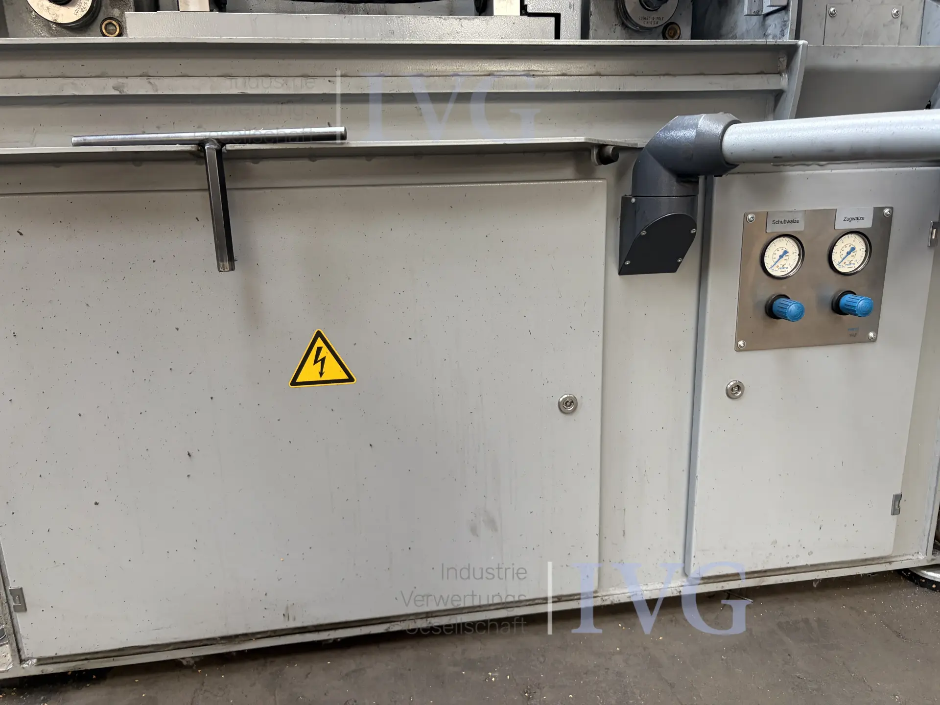 Drahtricht- und Abschneidemaschine WAFIOS RE3 – foto 15 – kavel bij IVG, Stolberg