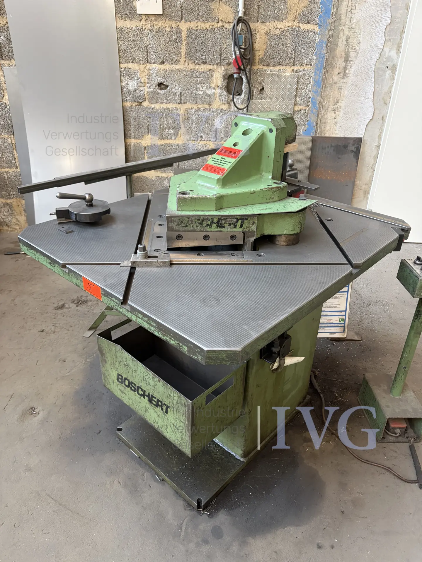 Ausklinkmaschine BOSCHERT LB 14 Univ – foto 2 – kavel bij IVG, Stolberg