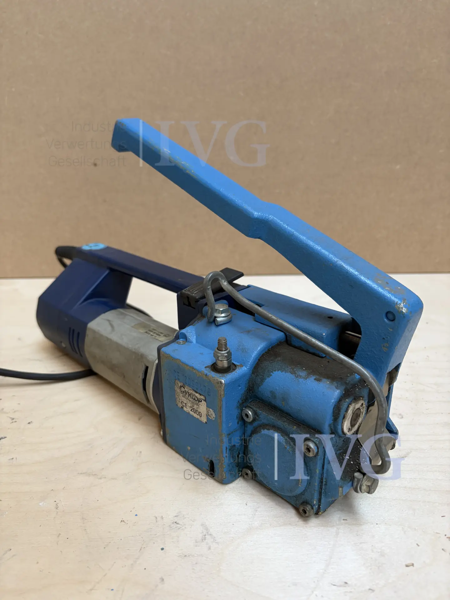 elektrisches Band-Spanngerät CYKLOP CE2000 – foto 2 – kavel bij IVG, Stolberg