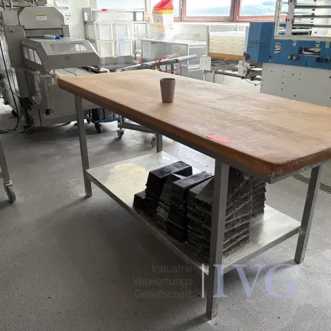 VA-Arbeitstisch