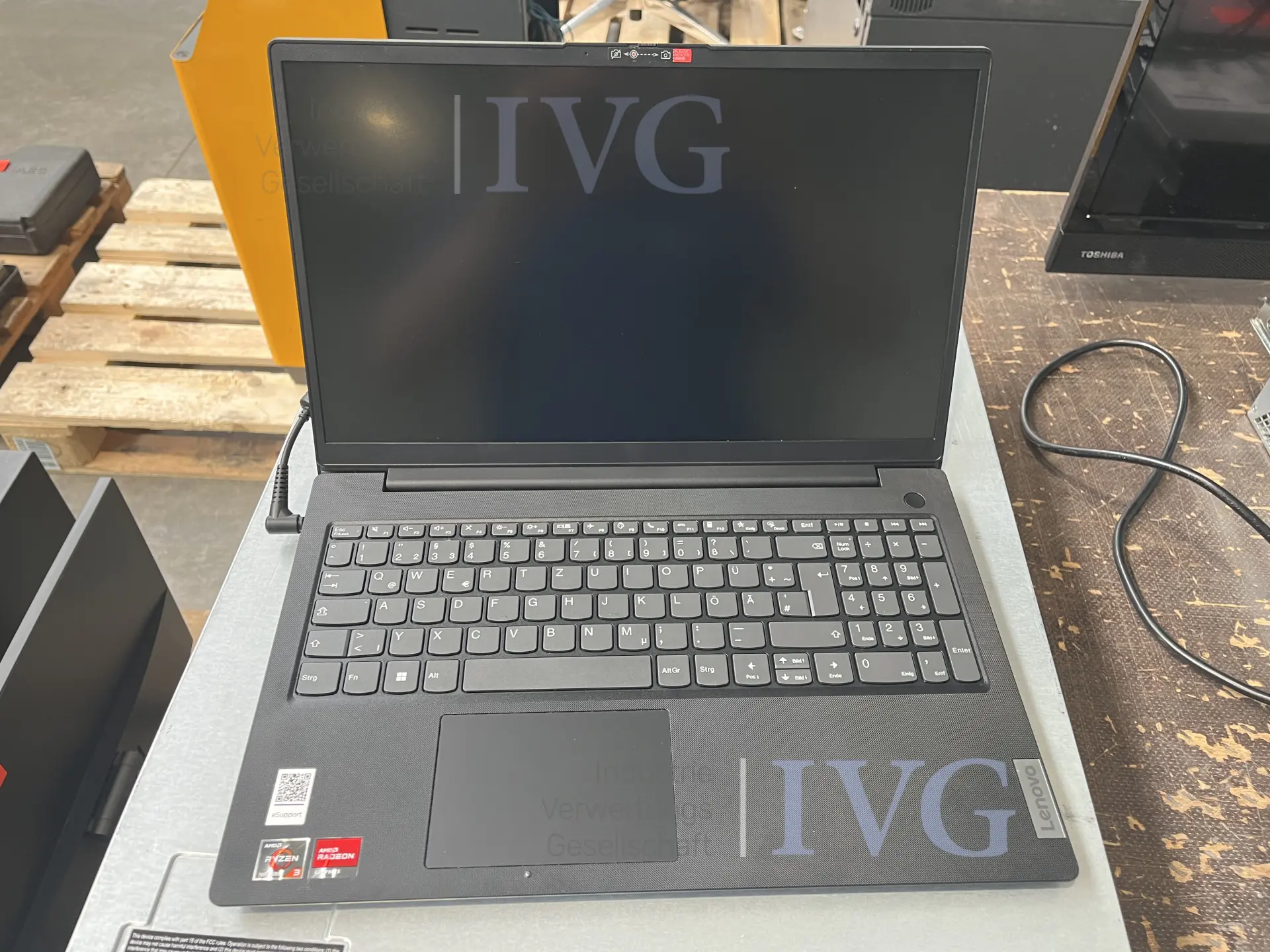 Oude IT-apparatuur – foto 15 – kavel bij IVG, Kirchlengern