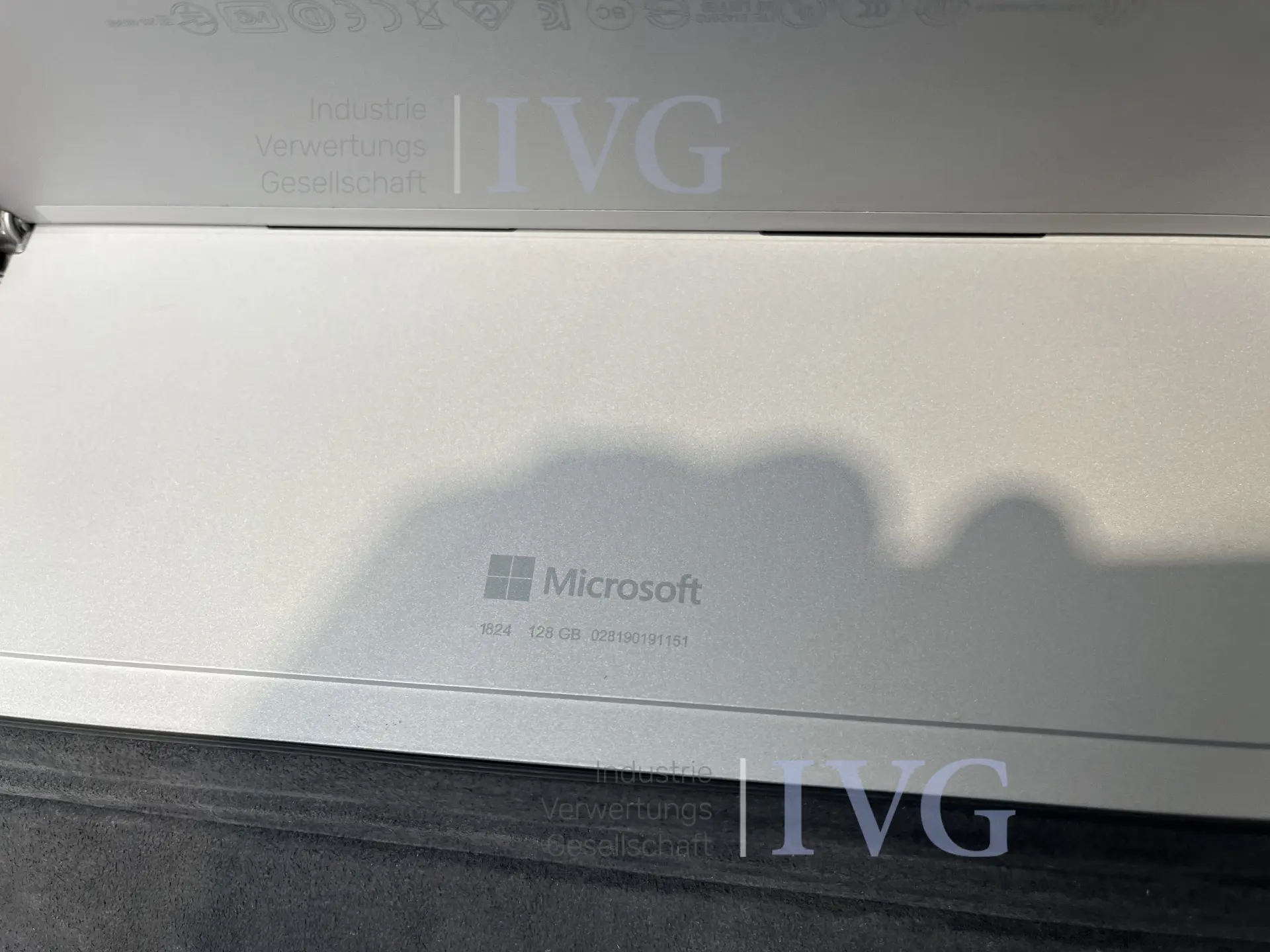 Oude IT-apparatuur – foto 11 – kavel bij IVG, Kirchlengern