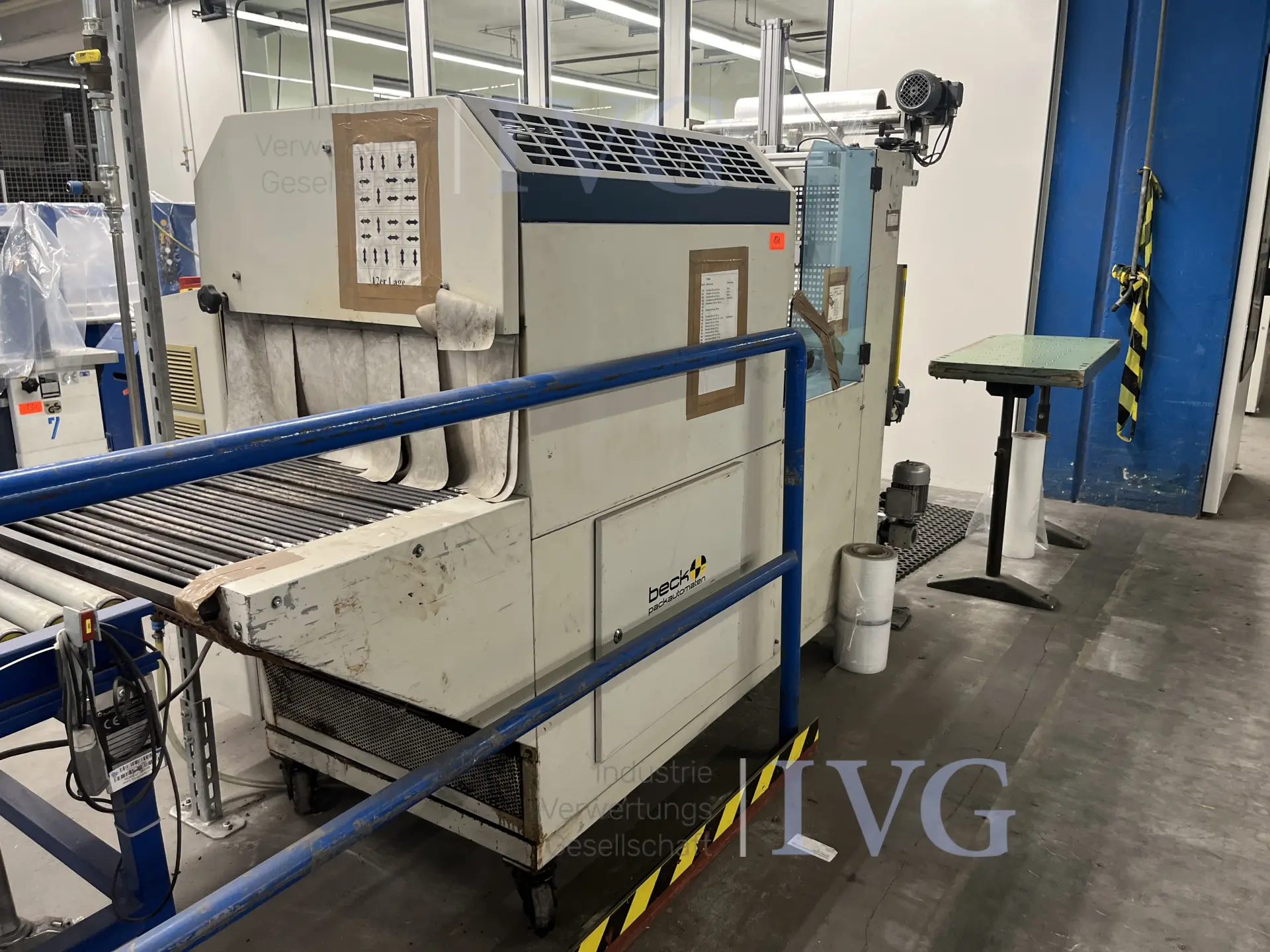 Folieverpakkingsmachine met krimptunnel (combinatiemachine) BECK – foto 3 – kavel bij IVG, Augsburg